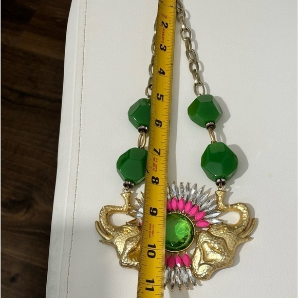 Double elephant head glass acrylic rhinestone matte gold statement necklace - Picture 5 of 8